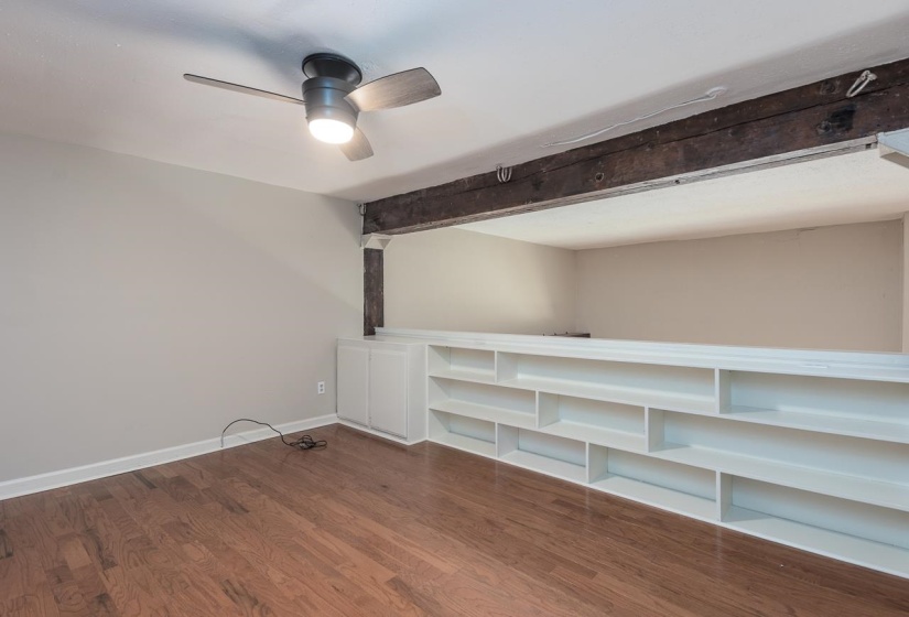 107 FRONT ST, Memphis, Tennessee 38103, 2 Bedrooms Bedrooms, 5 Rooms Rooms,1 BathroomBathrooms,Residential,For Sale,FRONT,10224292