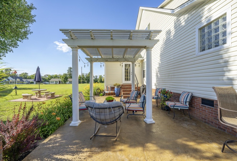 15 JH WINBORN LN, Savannah, Tennessee 38372, 3 Bedroom Bedrooms, 8 Room Rooms,2.1 BathroomBathrooms,Residential,For Sale,JH WINBORN,0,10224293