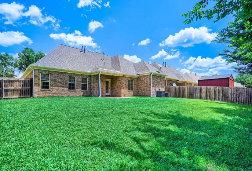 7935 COUNTRY LAKE DR, Bartlett, Tennessee 38133, 5 Bedroom Bedrooms, 8 Room Rooms,3 BathroomBathrooms,Residential,For Sale,COUNTRY LAKE,0,10224294