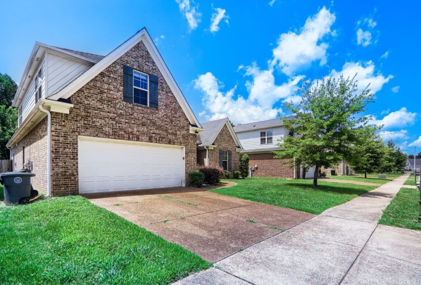 7935 COUNTRY LAKE DR, Bartlett, Tennessee 38133, 5 Bedroom Bedrooms, 8 Room Rooms,3 BathroomBathrooms,Residential,For Sale,COUNTRY LAKE,0,10224294