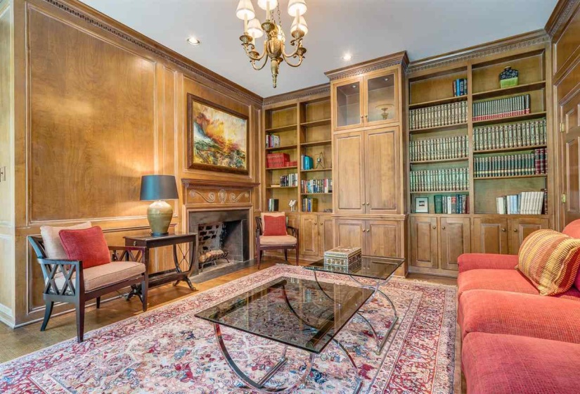 5711 SHADY GROVE RD, Memphis, Tennessee 38120, 5 Bedrooms Bedrooms, 9 Rooms Rooms,3.3 BathroomsBathrooms,Rental Properties,For Sale,SHADY GROVE,10224304