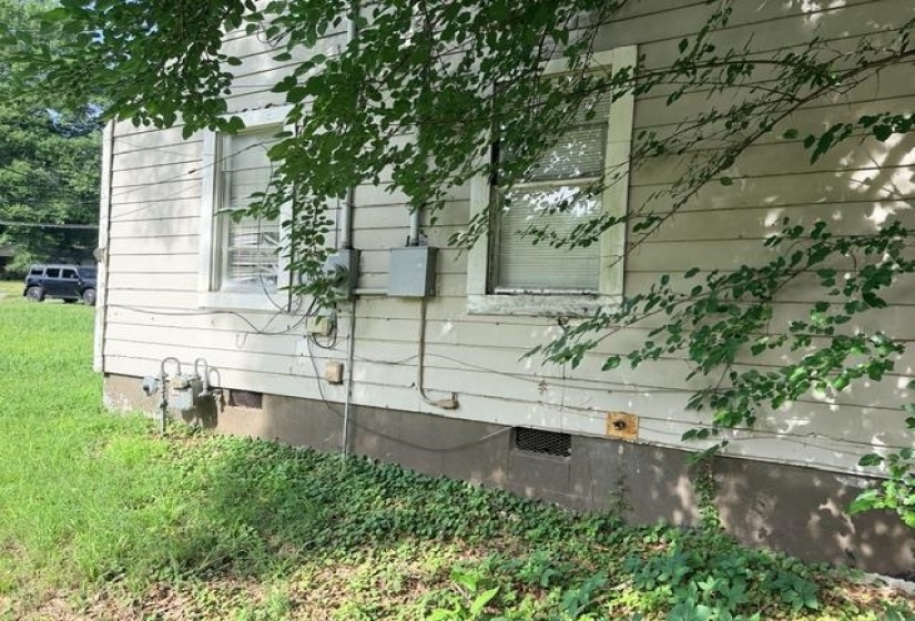 2170 HILLSIDE AVE, Memphis, Tennessee 38127, 3 Bedrooms Bedrooms, 5 Rooms Rooms,2 BathroomsBathrooms,Residential,For Sale,HILLSIDE,10224296