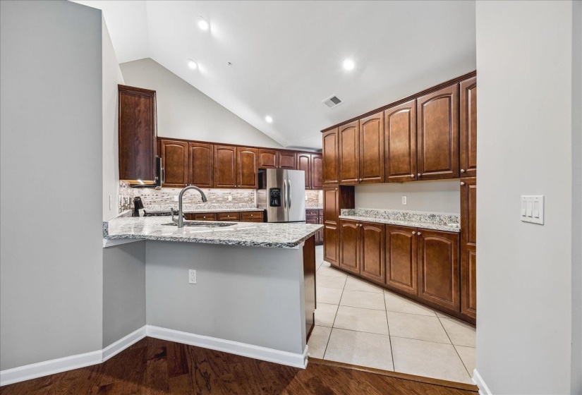 1616 SOUTHFIELD CIR, Memphis, Tennessee 38016, 2 Bedrooms Bedrooms, 7 Rooms Rooms,2 BathroomsBathrooms,Residential,For Sale,SOUTHFIELD,10224298