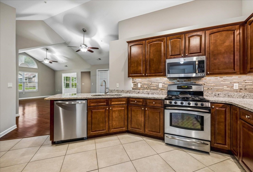 1616 SOUTHFIELD CIR, Memphis, Tennessee 38016, 2 Bedrooms Bedrooms, 7 Rooms Rooms,2 BathroomsBathrooms,Residential,For Sale,SOUTHFIELD,10224298