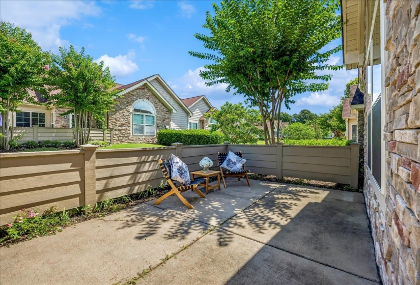 1616 SOUTHFIELD CIR, Memphis, Tennessee 38016, 2 Bedrooms Bedrooms, 7 Rooms Rooms,2 BathroomsBathrooms,Residential,For Sale,SOUTHFIELD,10224298