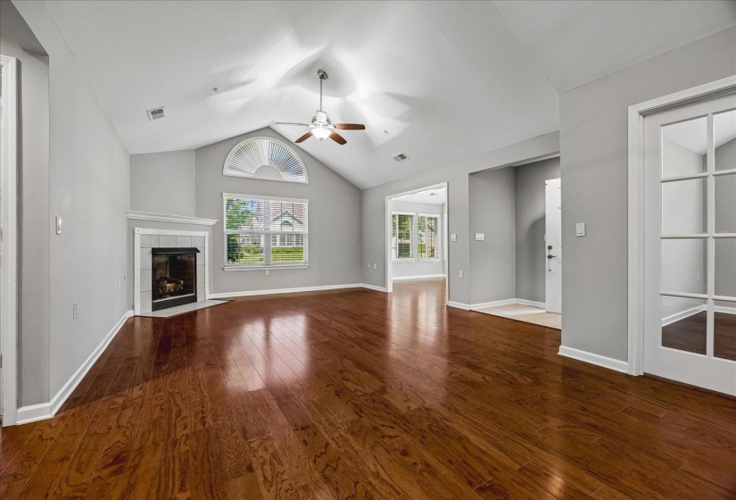 1616 SOUTHFIELD CIR, Memphis, Tennessee 38016, 2 Bedrooms Bedrooms, 7 Rooms Rooms,2 BathroomsBathrooms,Residential,For Sale,SOUTHFIELD,10224298