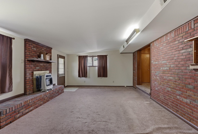 5115 LEXIE DR, Memphis, Tennessee 38116, 3 Bedrooms Bedrooms, 8 Rooms Rooms,1.1 BathroomsBathrooms,Residential,For Sale,LEXIE,10224305