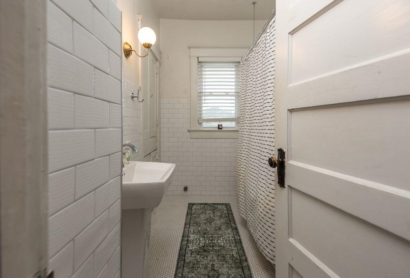 8 EVERGREEN ST, Memphis, Tennessee 38104, 4 Bedrooms Bedrooms, 9 Rooms Rooms,2.1 BathroomsBathrooms,Residential,For Sale,EVERGREEN,10224306