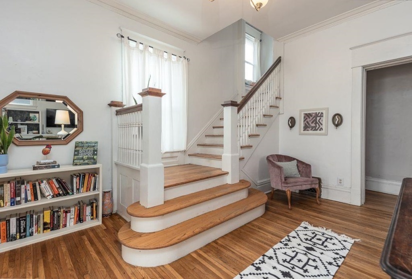 8 EVERGREEN ST, Memphis, Tennessee 38104, 4 Bedrooms Bedrooms, 9 Rooms Rooms,2.1 BathroomsBathrooms,Residential,For Sale,EVERGREEN,10224306