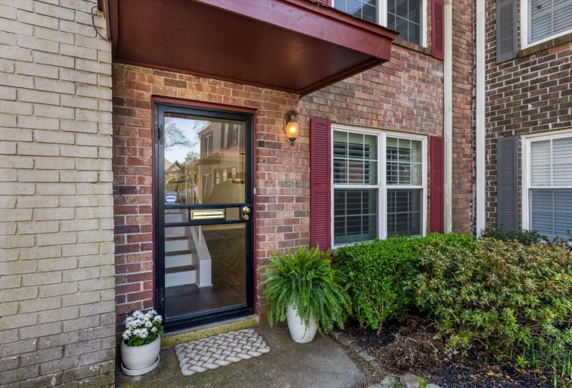 529 PEABODY SQ, Memphis, Tennessee 38104, 2 Bedrooms Bedrooms, 5 Rooms Rooms,1.2 BathroomsBathrooms,Residential,For Sale,PEABODY,10224312