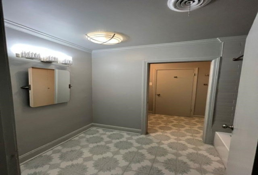 529 PEABODY SQ, Memphis, Tennessee 38104, 2 Bedrooms Bedrooms, 5 Rooms Rooms,1.2 BathroomsBathrooms,Residential,For Sale,PEABODY,10224312