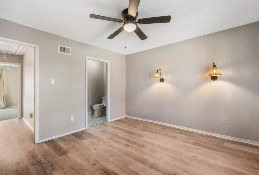 529 PEABODY SQ, Memphis, Tennessee 38104, 2 Bedrooms Bedrooms, 5 Rooms Rooms,1.2 BathroomsBathrooms,Residential,For Sale,PEABODY,10224312