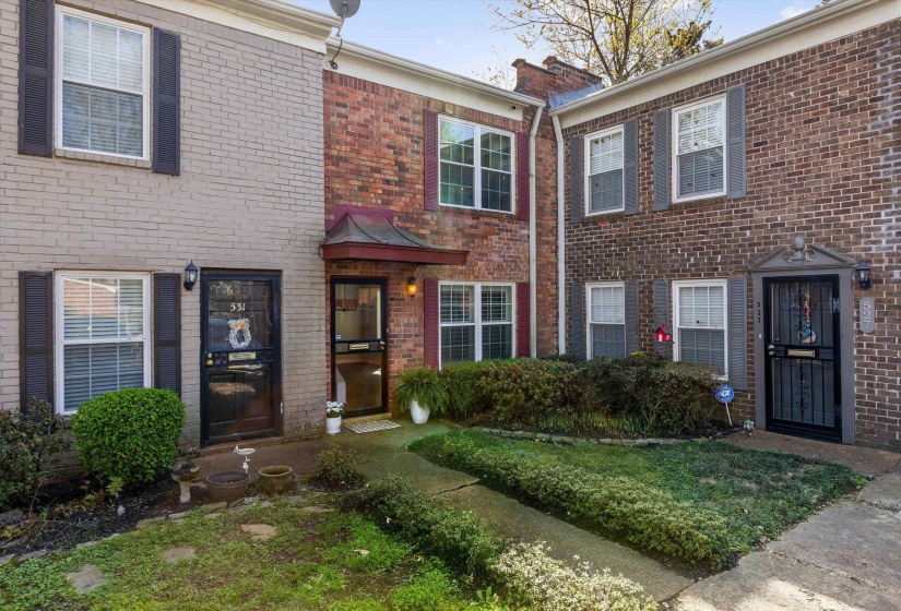 529 PEABODY SQ, Memphis, Tennessee 38104, 2 Bedrooms Bedrooms, 5 Rooms Rooms,1.2 BathroomsBathrooms,Residential,For Sale,PEABODY,10224312