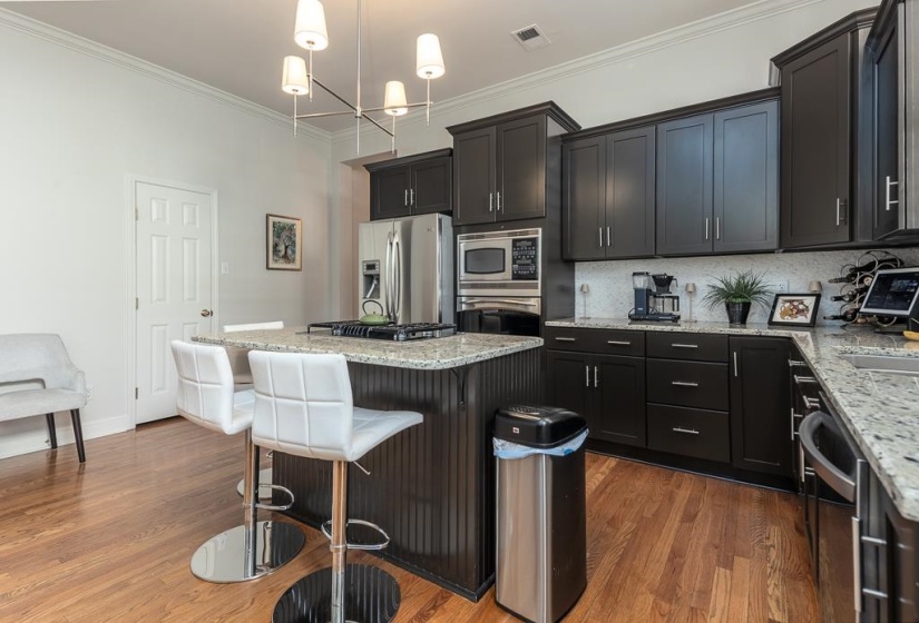 1014 HARBOR BEND CIR, Memphis, Tennessee 38103, 3 Bedrooms Bedrooms, 5 Rooms Rooms,3 BathroomsBathrooms,Residential,For Sale,HARBOR BEND,10224315