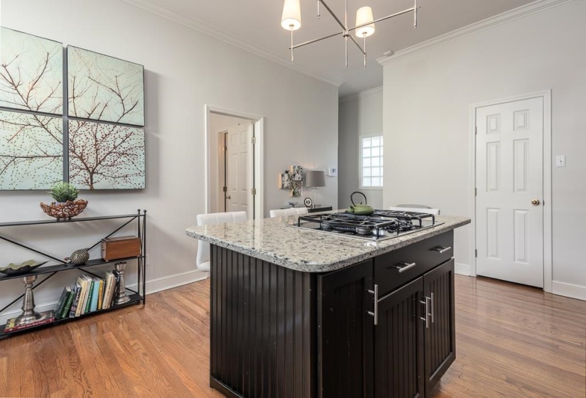1014 HARBOR BEND CIR, Memphis, Tennessee 38103, 3 Bedrooms Bedrooms, 5 Rooms Rooms,3 BathroomsBathrooms,Residential,For Sale,HARBOR BEND,10224315