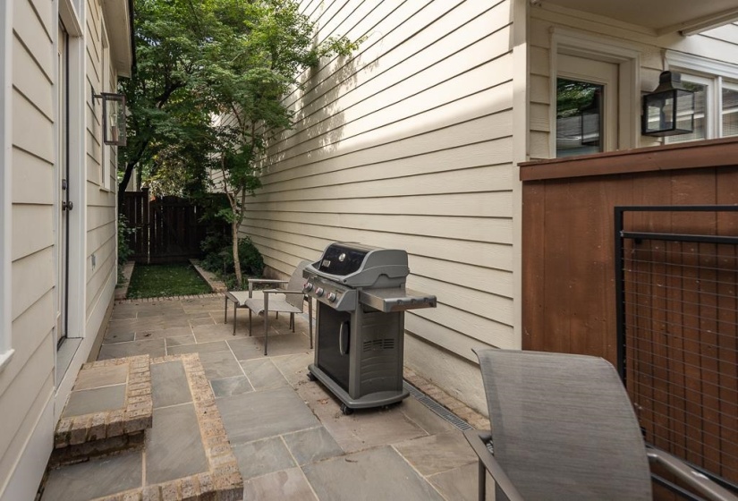 1014 HARBOR BEND CIR, Memphis, Tennessee 38103, 3 Bedrooms Bedrooms, 5 Rooms Rooms,3 BathroomsBathrooms,Residential,For Sale,HARBOR BEND,10224315