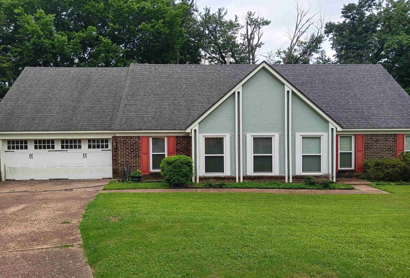 2143 EXETER PL, Memphis, Tennessee 38016, 4 Bedroom Bedrooms, 8 Room Rooms,2 BathroomBathrooms,Residential,For Sale,EXETER,0,10224332