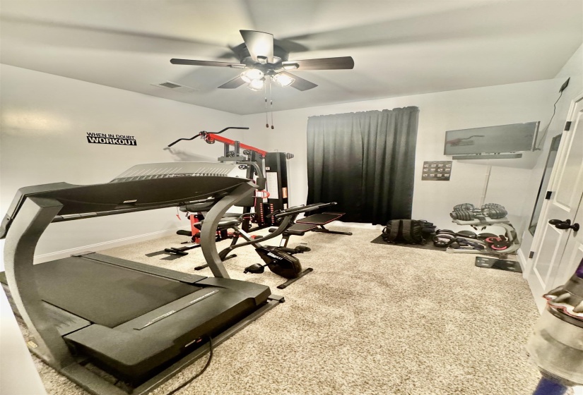 195 LAUREL GLEN DR, Oakland, Tennessee 38060, 5 Bedrooms Bedrooms, 8 Rooms Rooms,3 BathroomsBathrooms,Residential,For Sale,LAUREL GLEN,10224335