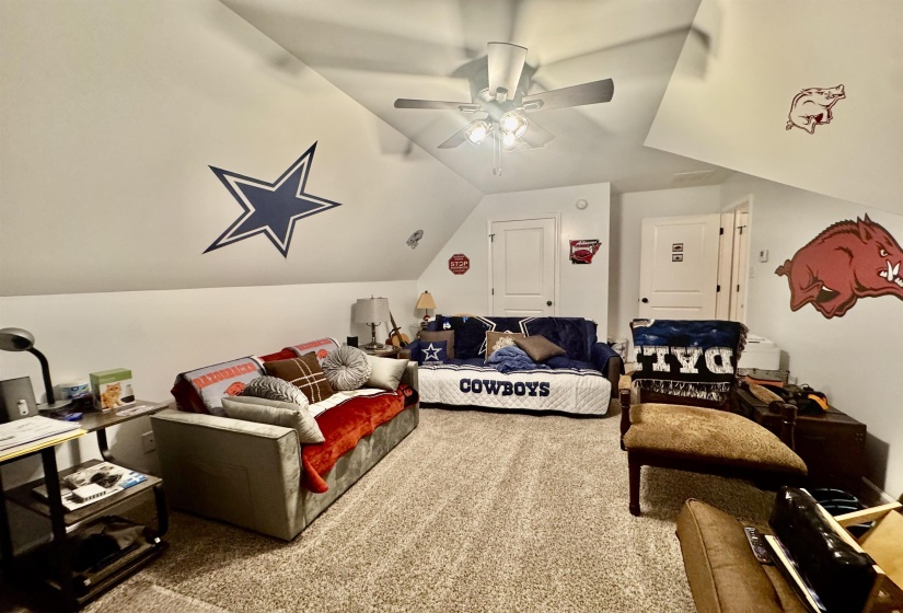 195 LAUREL GLEN DR, Oakland, Tennessee 38060, 5 Bedrooms Bedrooms, 8 Rooms Rooms,3 BathroomsBathrooms,Residential,For Sale,LAUREL GLEN,10224335