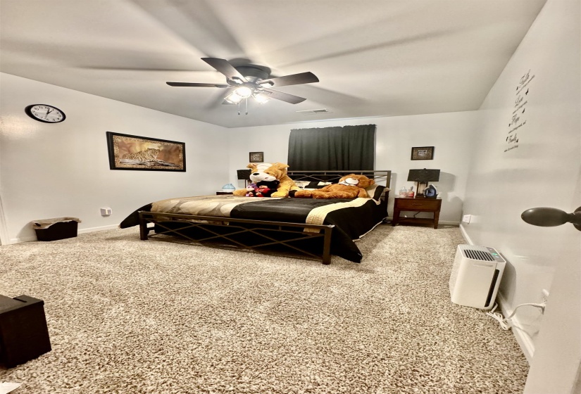 195 LAUREL GLEN DR, Oakland, Tennessee 38060, 5 Bedrooms Bedrooms, 8 Rooms Rooms,3 BathroomsBathrooms,Residential,For Sale,LAUREL GLEN,10224335