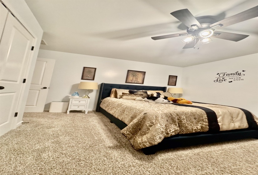 195 LAUREL GLEN DR, Oakland, Tennessee 38060, 5 Bedrooms Bedrooms, 8 Rooms Rooms,3 BathroomsBathrooms,Residential,For Sale,LAUREL GLEN,10224335