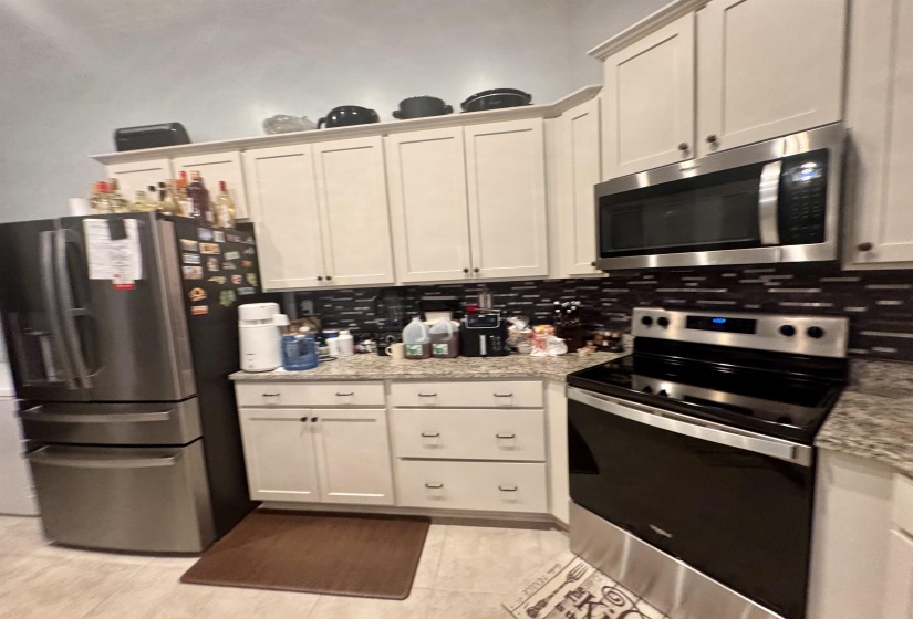 195 LAUREL GLEN DR, Oakland, Tennessee 38060, 5 Bedrooms Bedrooms, 8 Rooms Rooms,3 BathroomsBathrooms,Residential,For Sale,LAUREL GLEN,10224335