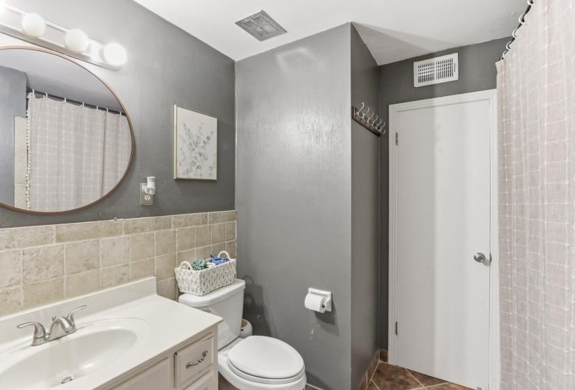1614 STERLING DR, Memphis, Tennessee 38119, 4 Bedroom Bedrooms, 7 Room Rooms,1.1 BathroomBathrooms,Residential,For Sale,STERLING,0,10224359