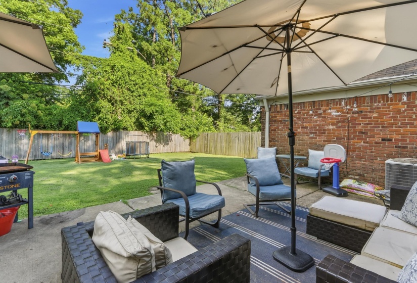 1614 STERLING DR, Memphis, Tennessee 38119, 4 Bedroom Bedrooms, 7 Room Rooms,1.1 BathroomBathrooms,Residential,For Sale,STERLING,0,10224359