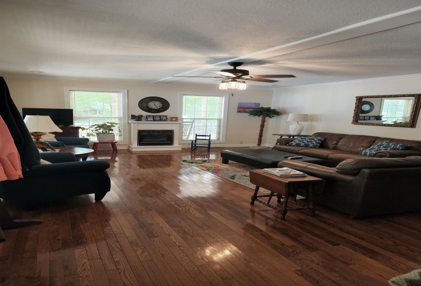 10140 RIVERTON ROSE TRL, Cherokee, Alabama 35616, 3 Bedrooms Bedrooms, 9 Rooms Rooms,2 BathroomsBathrooms,Residential,For Sale,RIVERTON ROSE,10224360