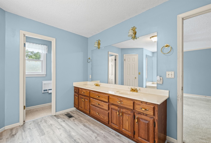 43 HASTINGS WAY, Covington, Tennessee 38019, 4 Bedrooms Bedrooms, 8 Rooms Rooms,2 BathroomsBathrooms,Residential,For Sale,HASTINGS,10224363