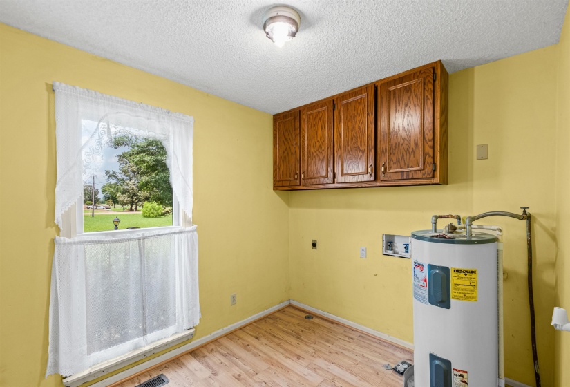 43 HASTINGS WAY, Covington, Tennessee 38019, 4 Bedrooms Bedrooms, 8 Rooms Rooms,2 BathroomsBathrooms,Residential,For Sale,HASTINGS,10224363