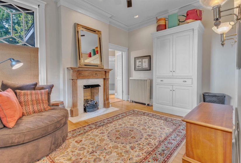 1657 PEABODY AVE, Memphis, Tennessee 38104, 4 Bedrooms Bedrooms, 12 Rooms Rooms,4.1 BathroomsBathrooms,Residential,For Sale,PEABODY,10224364