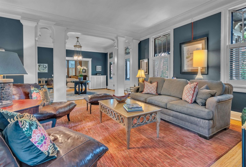 1657 PEABODY AVE, Memphis, Tennessee 38104, 4 Bedrooms Bedrooms, 12 Rooms Rooms,4.1 BathroomsBathrooms,Residential,For Sale,PEABODY,10224364