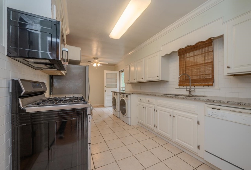 289 MARY ANN DR, Memphis, Tennessee 38117, 3 Bedrooms Bedrooms, 7 Rooms Rooms,2 BathroomsBathrooms,Residential,For Sale,MARY ANN,10224366