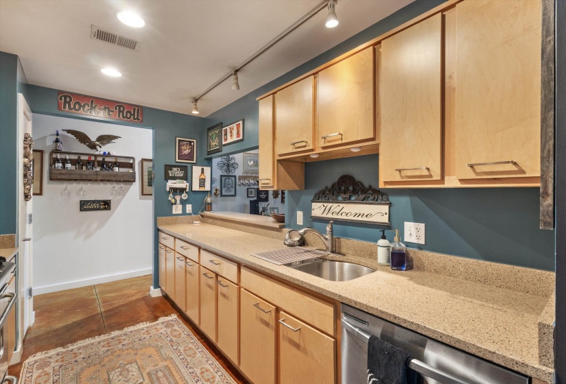 2 G E PATTERSON AVE, Memphis, Tennessee 38103, 1 Bedroom Bedrooms, 4 Rooms Rooms,1 BathroomBathrooms,Residential,For Sale,G E PATTERSON,10224369
