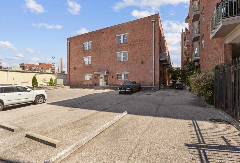 2 G E PATTERSON AVE, Memphis, Tennessee 38103, 1 Bedroom Bedrooms, 4 Rooms Rooms,1 BathroomBathrooms,Residential,For Sale,G E PATTERSON,10224369