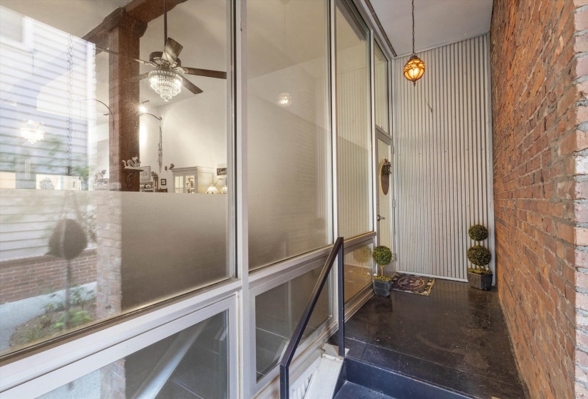 2 G E PATTERSON AVE, Memphis, Tennessee 38103, 1 Bedroom Bedrooms, 4 Rooms Rooms,1 BathroomBathrooms,Residential,For Sale,G E PATTERSON,10224369