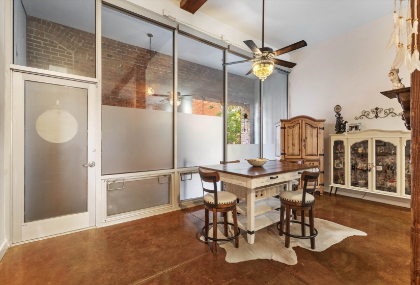 2 G E PATTERSON AVE, Memphis, Tennessee 38103, 1 Bedroom Bedrooms, 4 Rooms Rooms,1 BathroomBathrooms,Residential,For Sale,G E PATTERSON,10224369