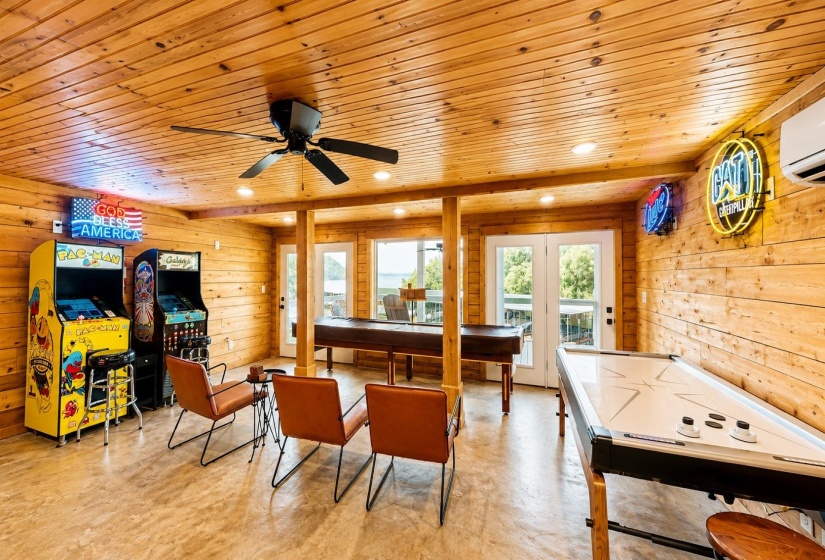 800 RIVER CLIFF LN, Counce, Tennessee 38326, 5 Bedrooms Bedrooms, 7 Rooms Rooms,3.1 BathroomsBathrooms,Residential,For Sale,RIVER CLIFF,10224375