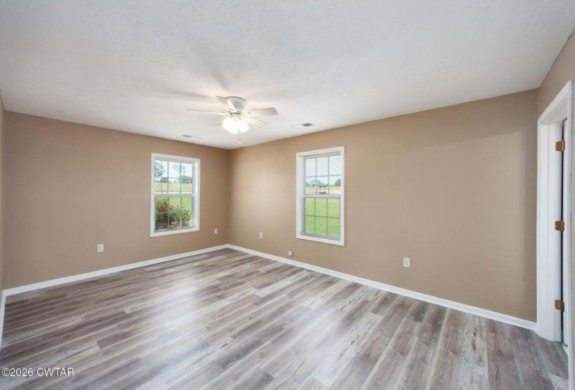 533 WALTER STUART LOOP, Whiteville, Tennessee 38075-6062, 3 Bedrooms Bedrooms, 5 Rooms Rooms,2 BathroomsBathrooms,Residential,For Sale,WALTER STUART,10224378