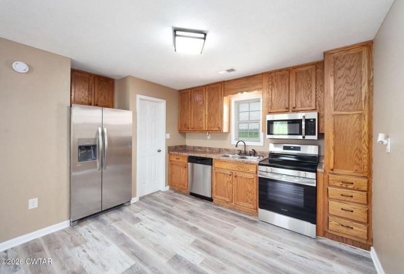 533 WALTER STUART LOOP, Whiteville, Tennessee 38075-6062, 3 Bedrooms Bedrooms, 5 Rooms Rooms,2 BathroomsBathrooms,Residential,For Sale,WALTER STUART,10224378