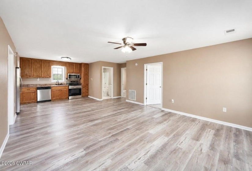 533 WALTER STUART LOOP, Whiteville, Tennessee 38075-6062, 3 Bedrooms Bedrooms, 5 Rooms Rooms,2 BathroomsBathrooms,Residential,For Sale,WALTER STUART,10224378