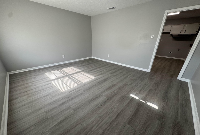 4391 SHADOWLINE CV, Memphis, Tennessee 38109, 3 Bedrooms Bedrooms, 6 Rooms Rooms,1 BathroomBathrooms,Residential,For Sale,SHADOWLINE,10224384