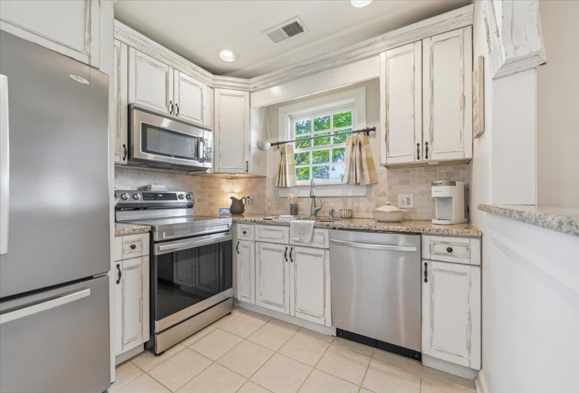 3845 MIMOSA AVE, Memphis, Tennessee 38111, 2 Bedrooms Bedrooms, 6 Rooms Rooms,1 BathroomBathrooms,Residential,For Sale,MIMOSA,10224394