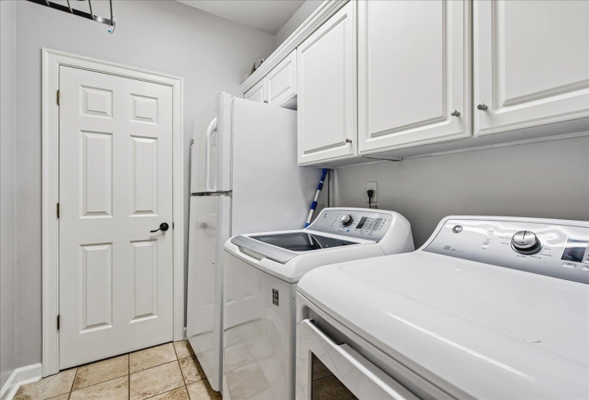 8784 THREE CHIMNEYS DR, Germantown, Tennessee 38138, 5 Bedrooms Bedrooms, 8 Rooms Rooms,4.1 BathroomsBathrooms,Residential,For Sale,THREE CHIMNEYS,10224402