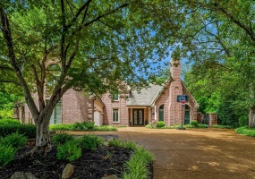 8784 THREE CHIMNEYS DR, Germantown, Tennessee 38138, 5 Bedrooms Bedrooms, 8 Rooms Rooms,3.1 BathroomsBathrooms,Residential,For Sale,THREE CHIMNEYS,10224402