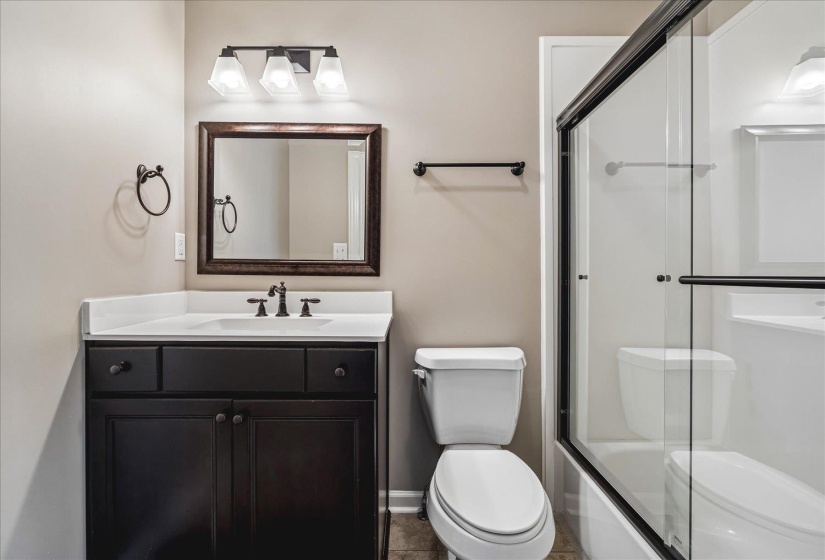 8784 THREE CHIMNEYS DR, Germantown, Tennessee 38138, 5 Bedrooms Bedrooms, 8 Rooms Rooms,4.1 BathroomsBathrooms,Residential,For Sale,THREE CHIMNEYS,10224402
