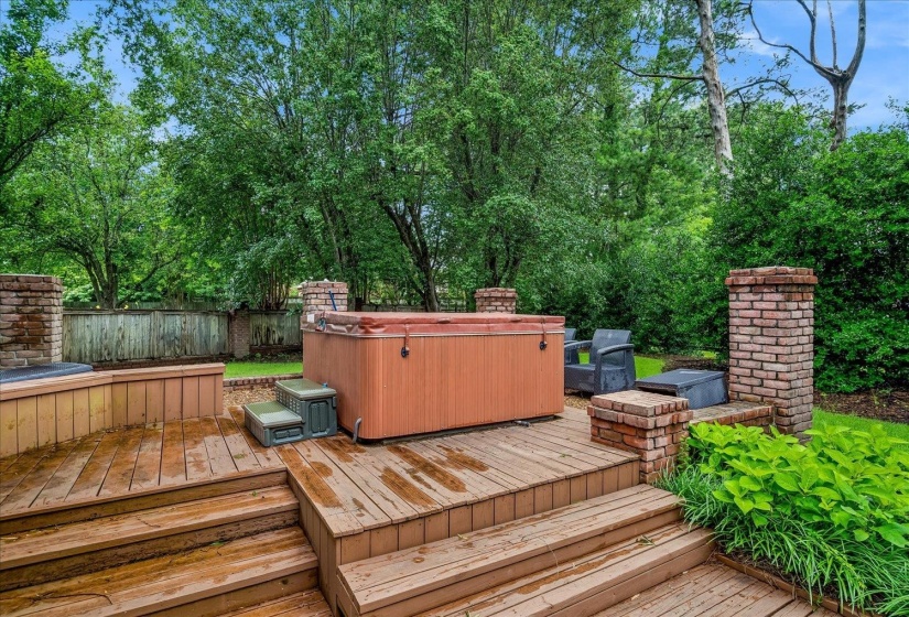 8784 THREE CHIMNEYS DR, Germantown, Tennessee 38138, 5 Bedrooms Bedrooms, 8 Rooms Rooms,4.1 BathroomsBathrooms,Residential,For Sale,THREE CHIMNEYS,10224402