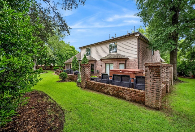 8784 THREE CHIMNEYS DR, Germantown, Tennessee 38138, 5 Bedrooms Bedrooms, 8 Rooms Rooms,4.1 BathroomsBathrooms,Residential,For Sale,THREE CHIMNEYS,10224402