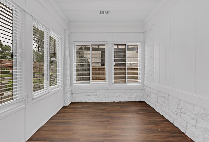 1857 FOSTER AVE, Memphis, Tennessee 38114, 3 Bedrooms Bedrooms, 5 Rooms Rooms,2 BathroomsBathrooms,Residential,For Sale,FOSTER,10224403